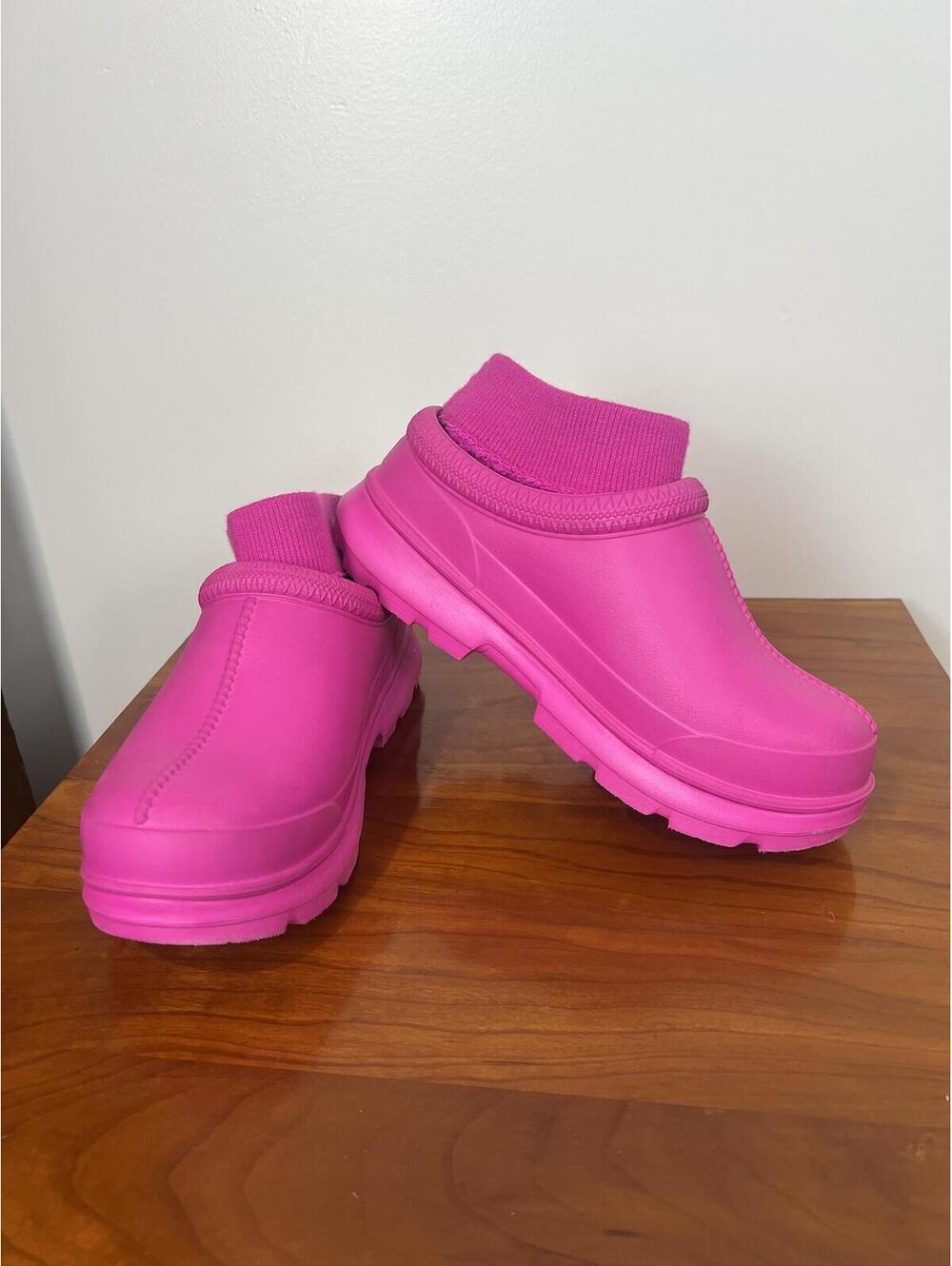 UGG Pink Waterproof Clog Boots Cozy Lined Slip On Shoes Size 8